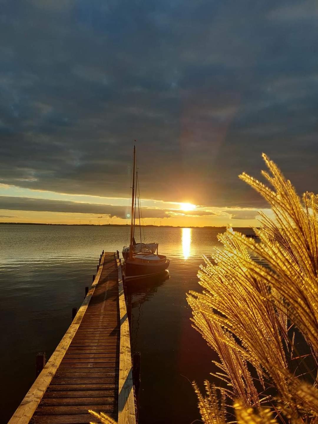 Duemmerliebe Mit Garten, 10 Min. Fusslaeufig Zum See Hüde Exterior foto